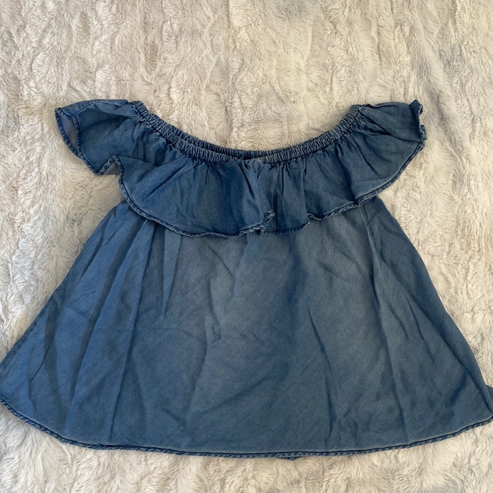 Denim off the shoulder top, very stretchy band on top.